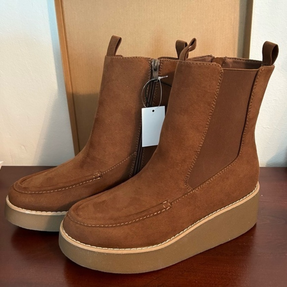 London Underground Charlie wedge boot chestnut brown women’s 8.5 med NWT…